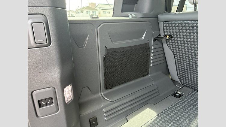 2024 認定中古車 Land Rover Defender 110 サントリーニブラック D350 ディーゼルマイルドハイブリッド S