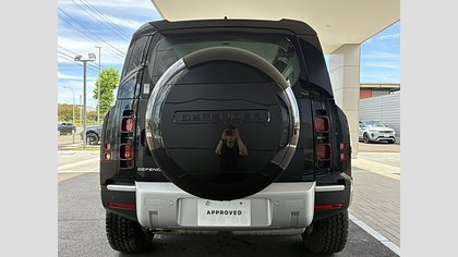 Defender 110 8