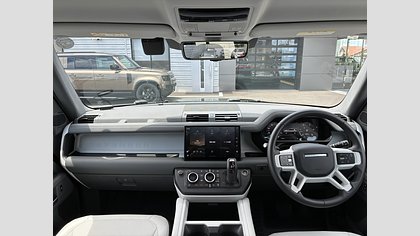 Defender 110 3