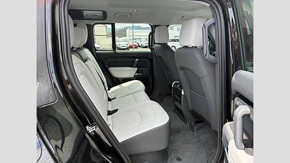 Defender 110 4