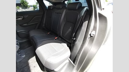 F-Pace 4