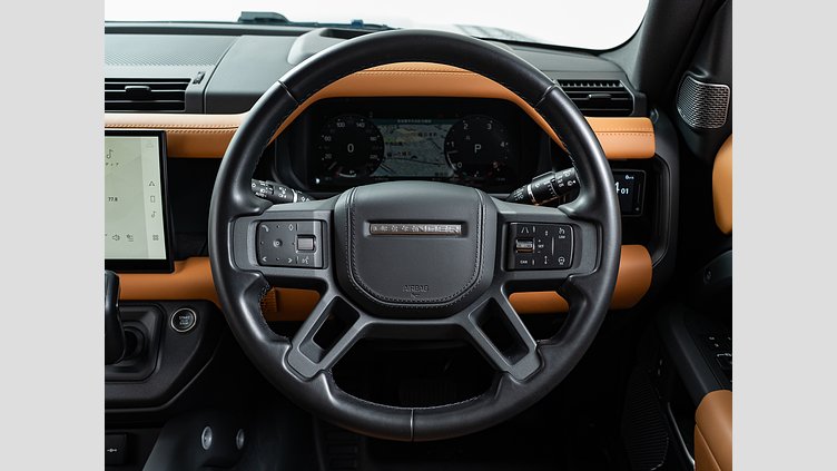 2023 認定中古車 Land Rover Defender 110 カルパチアングレイ D300 AWD（AT） X-DYNAMIC HSE D300 エアサスペンション　5人乗り