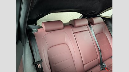 E-Pace 8