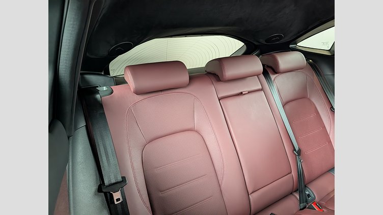 2024 認定中古車 Jaguar E-Pace サントリーニブラック P300eプラグインハイブリッド（ガソリン） R-DYNAMIC HSE