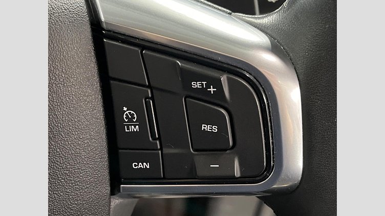 2017 認定中古車 Land Rover Discovery Sport Santorini Black 2.0 litre Si4 Petrol SE