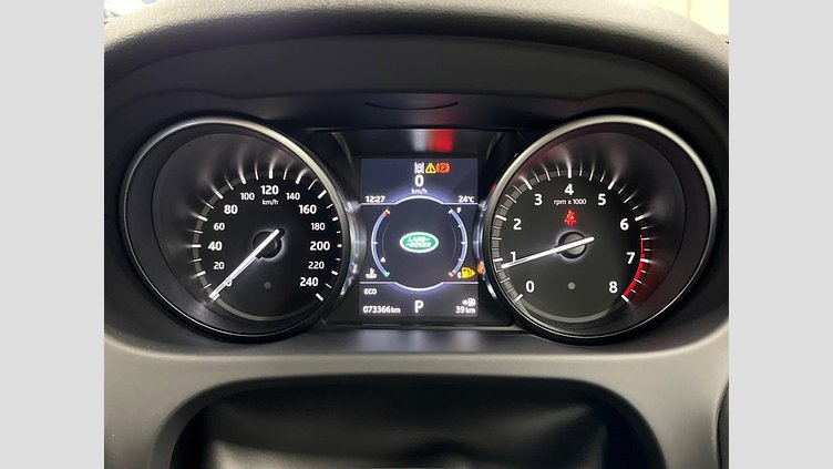 2017 認定中古車 Land Rover Discovery Sport Santorini Black 2.0 litre Si4 Petrol SE