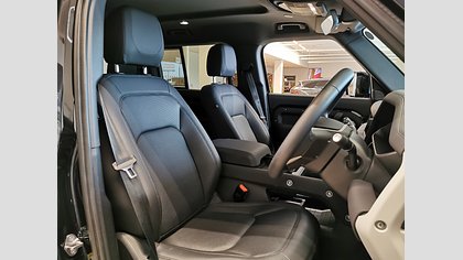 Defender 110 3