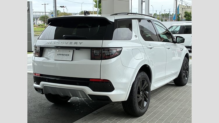 2024 認定中古車 Land Rover Discovery Sport オストゥーニパールホワイト D200マイルドハイブリッド（ディーゼル） 標準ホイール S