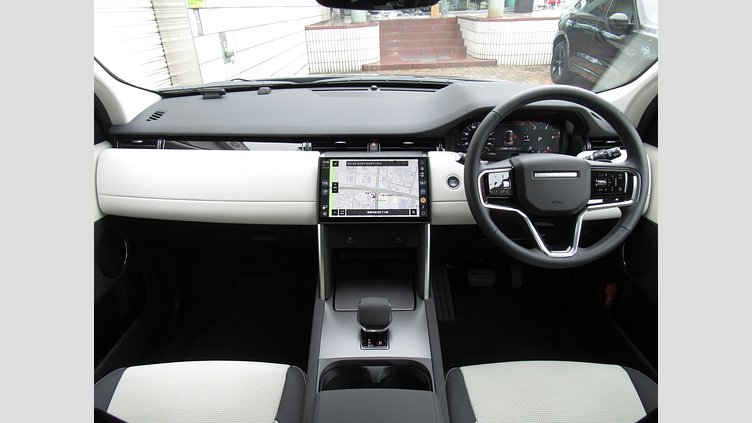 2024 認定中古車 Land Rover Discovery Sport オストゥーニパールホワイト D200マイルドハイブリッド（ディーゼル） 標準ホイール S