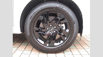 Discovery Sport 9