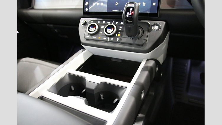 2025 認定中古車 Land Rover Defender 110 サントリーニブラック D350 ディーゼルマイルドハイブリッド X-Dynamic HSE