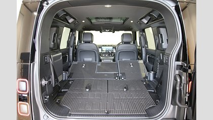 Defender 110 19