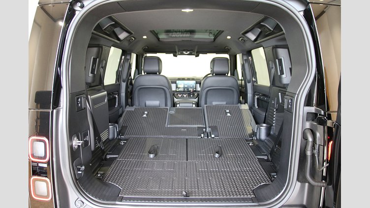 2025 認定中古車 Land Rover Defender 110 サントリーニブラック D350 ディーゼルマイルドハイブリッド X-Dynamic HSE