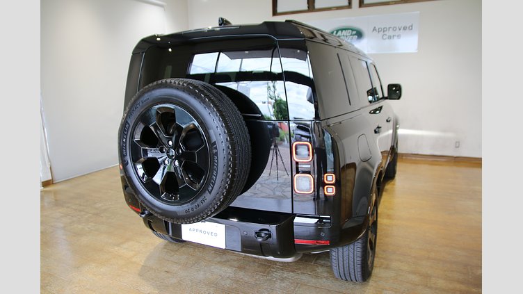 2025 認定中古車 Land Rover Defender 110 サントリーニブラック D350 ディーゼルマイルドハイブリッド X-Dynamic HSE