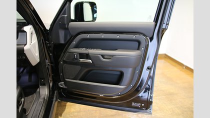Defender 110 23