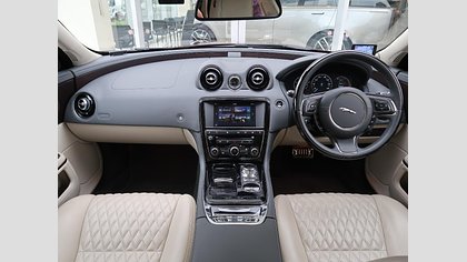 XJ 10