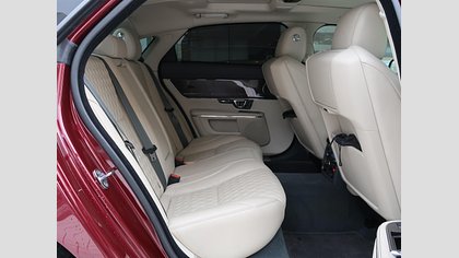 XJ 18