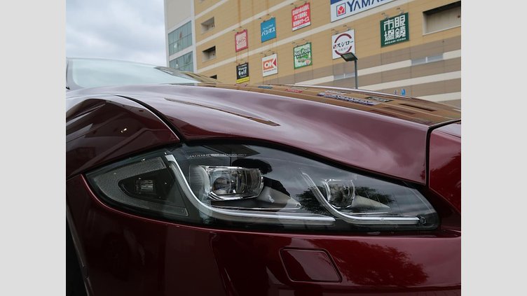 2017 認定中古車 Jaguar XJ Montalcino Red 5.0 LITRE V8
550PS SUPERCHARGED PETROL オートバイオグラフィー ＬＷＢ