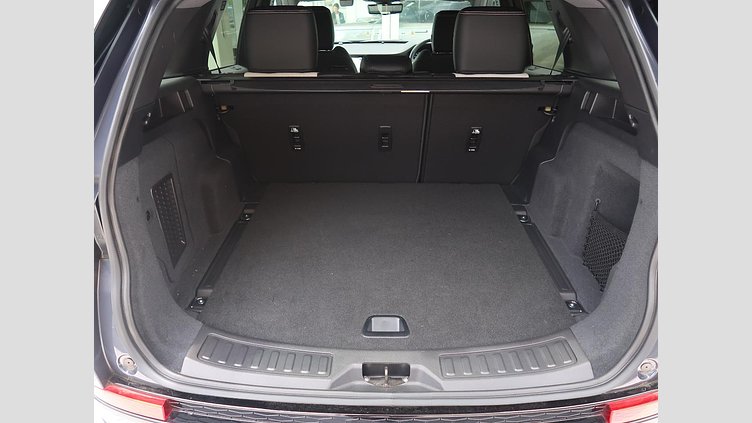 2024 認定中古車 Land Rover Discovery Sport ヴァレジネブルー P250（ガソリン） 標準ホイール DYNAMIC SE