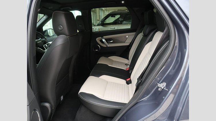 2024 認定中古車 Land Rover Discovery Sport ヴァレジネブルー P250（ガソリン） 標準ホイール DYNAMIC SE
