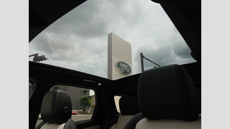 2024 認定中古車 Land Rover Discovery Sport ヴァレジネブルー P250（ガソリン） 標準ホイール DYNAMIC SE