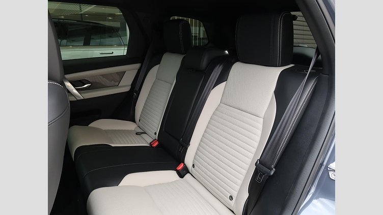 2024 認定中古車 Land Rover Discovery Sport ヴァレジネブルー P250（ガソリン） 標準ホイール DYNAMIC SE