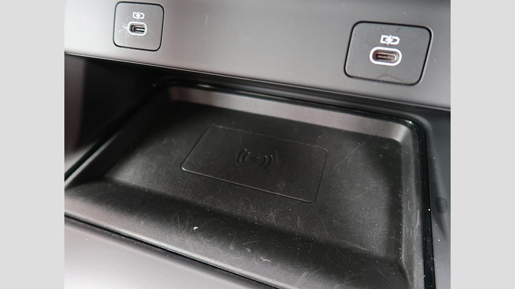 2024 認定中古車 Land Rover Discovery Sport ヴァレジネブルー P250（ガソリン） 標準ホイール DYNAMIC SE