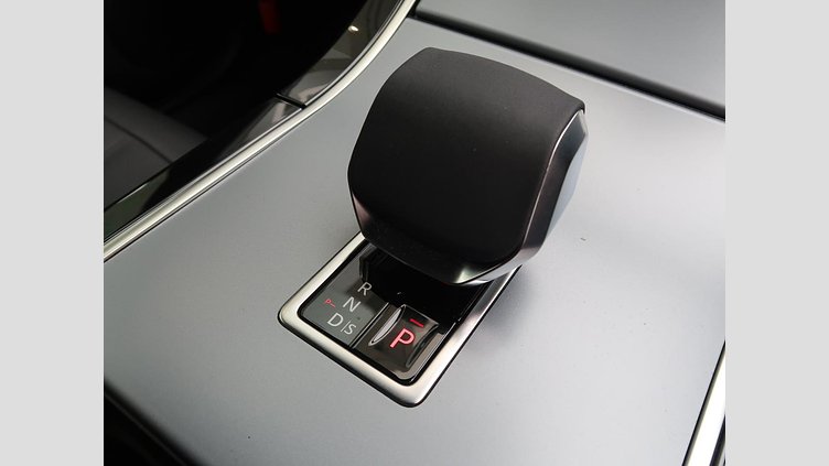 2024 認定中古車 Land Rover Range Rover Evoque カルパチアングレイ D200マイルドハイブリッド（ディーゼル） Standard Wheelbase S