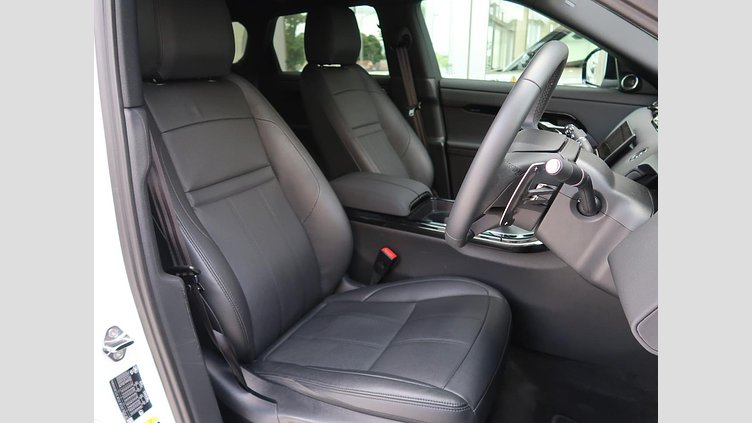 2024 認定中古車 Land Rover Range Rover Evoque フジホワイト D200マイルドハイブリッド（ディーゼル） スタンダードホイールベース DYNAMIC SE