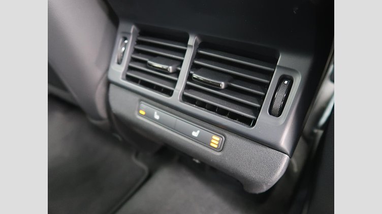 2024 認定中古車 Land Rover Range Rover Evoque フジホワイト D200マイルドハイブリッド（ディーゼル） スタンダードホイールベース DYNAMIC SE