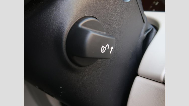 2019 認定中古車 Land Rover Range Rover Velar シリコンシルバー P380 R-DYNAMIC SE