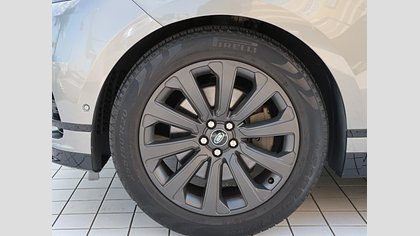 Range Rover Velar 8