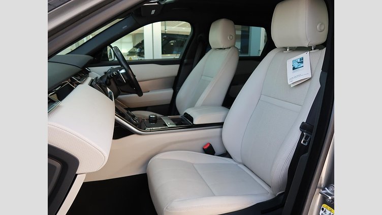 2019 認定中古車 Land Rover Range Rover Velar シリコンシルバー P380 R-DYNAMIC SE
