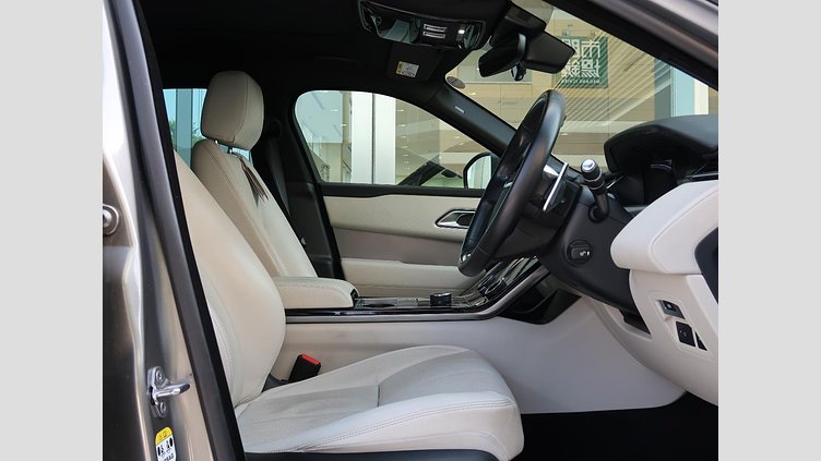 2019 認定中古車 Land Rover Range Rover Velar シリコンシルバー P380 R-DYNAMIC SE