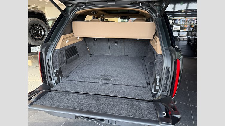 2024 認定中古車 Land Rover Range Rover ベルグレイヴィアグリーン P550 AWD PHEV（AT） スタンダードホイールベース SE