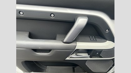 Defender 110 29