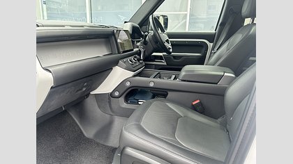 Defender 110 2