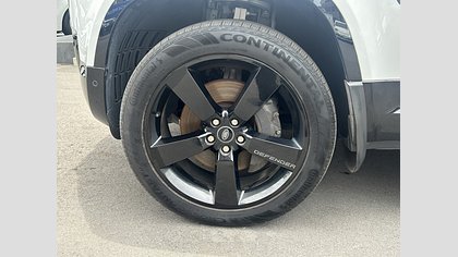 Defender 110 19