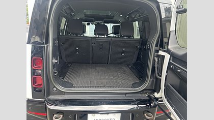 Defender 110 17