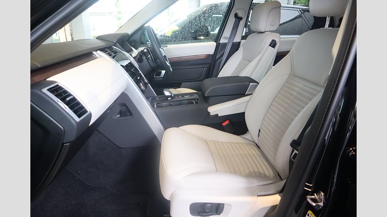 2025 認定中古車 Land Rover Discovery サントリーニブラック D350マイルドハイブリッド（ディーゼル） Dynamic SE