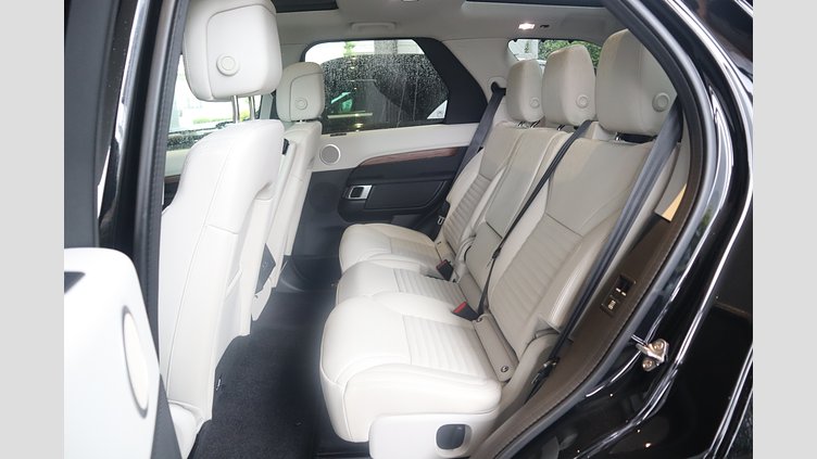 2025 認定中古車 Land Rover Discovery サントリーニブラック D350マイルドハイブリッド（ディーゼル） Dynamic SE