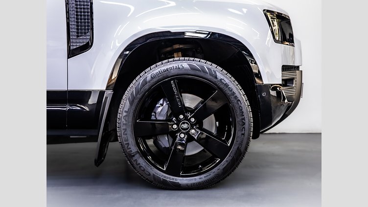 2022 Approved Land Rover Defender 110 Fuji White AWD D300 HSE X-Dynamic