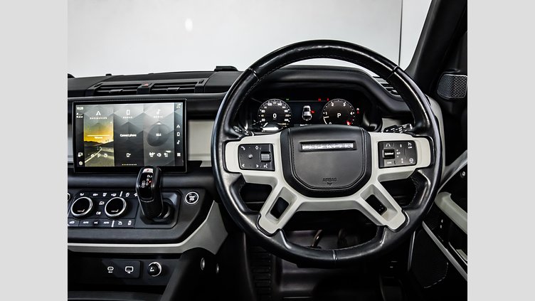2022 Approved Land Rover Defender 110 Fuji White AWD D300 HSE X-Dynamic