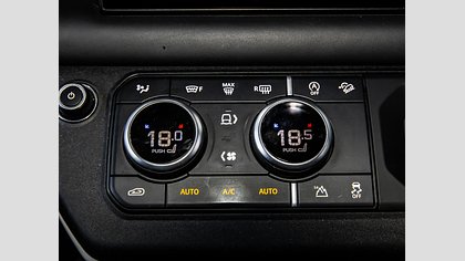 Defender 110 13