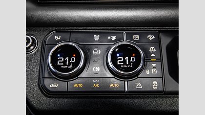 Defender 110 11