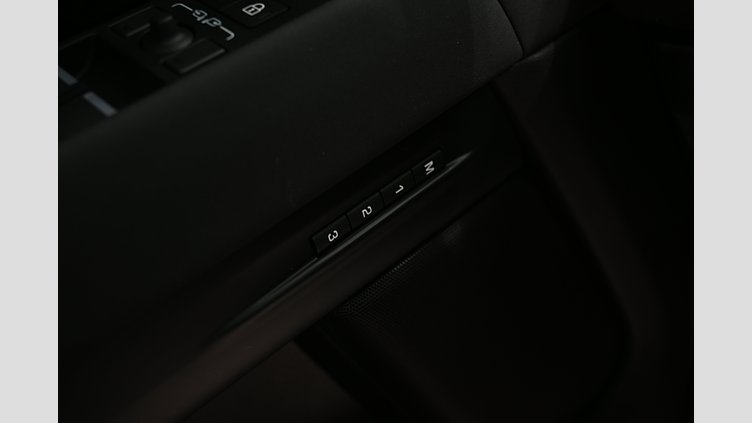 2026 Begagnad Land Rover Range Rover Evoque Corinthian Bronze AWD D200 MHEV Hoxton Edition
