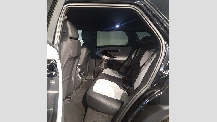 2025 Begagnad Land Rover Range Rover Evoque Santorini Black AWD P269e Dynamic SE