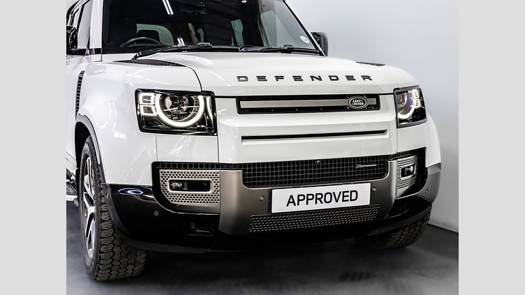 2022 Approved Land Rover Defender 110 Fuji White AWD D300 HSE X-Dynamic