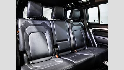 Defender 110 14
