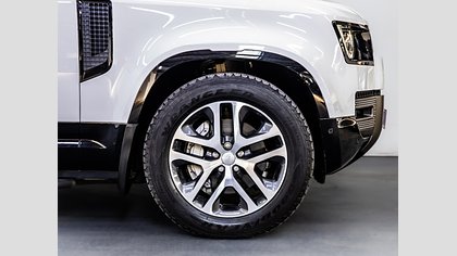 Defender 110 3